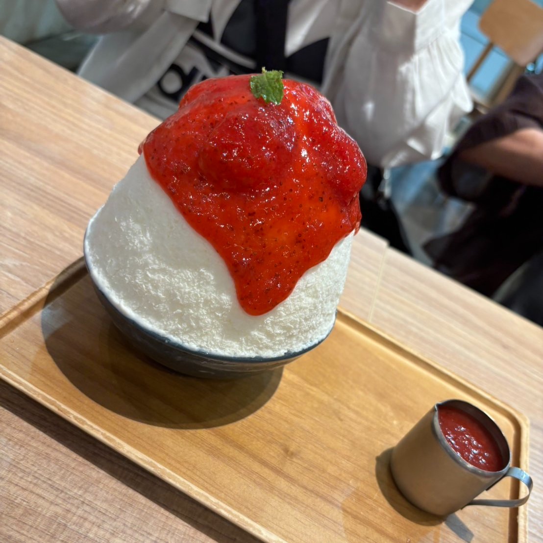FandG_Thailand's tweet photo. サワディーカ🍧
日本も本格的に暑いみたいですね🥵
美味しいものをたべて、今週も一週間ぼちぼちがんばりましょう-🎐✊
#タイおすすめスイーツ
#企業公式が朝の挨拶を言い合う
#afteryou https://t.co/tOW3hXLUOI