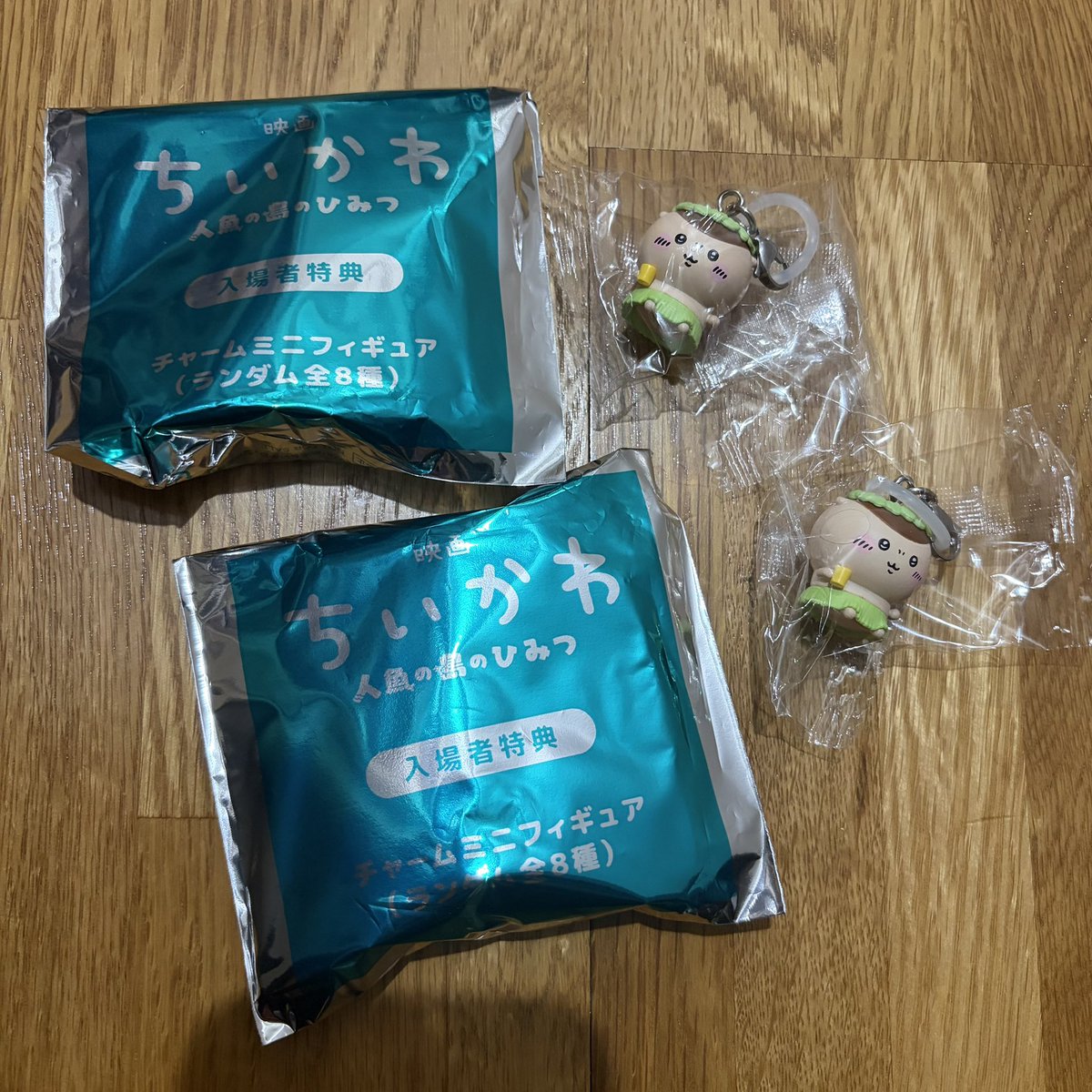 lightcolor_cafe's tweet photo. ちいかわ入場者特典　第一弾

譲　くりまんじゅう2個
求　ハチワレ1個

郵送希望です。
条件の合う方いましたら、ご連絡ください。
よろしくお願いいたします🙇‍♀️

#ちいかわ
#ちいかわ映画特典 https://t.co/uwtE7btkhF