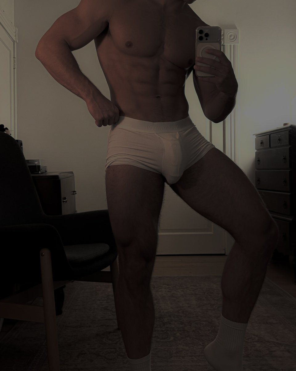 Mxrtxfbll's tweet photo. Va un seductive después de un par(?) https://t.co/DZexDlK6HH