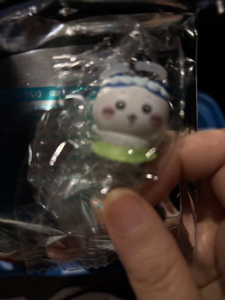 ちいかわ見るわよ ハチワレよお