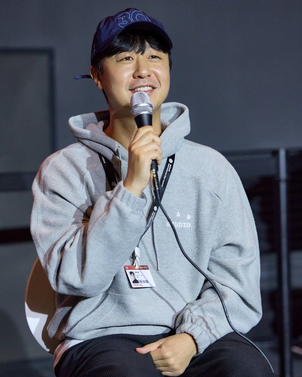 ttloryground's tweet photo. #AreYouTruman #당신도트루먼인가요
#트루먼의사랑 #트루먼소셜클럽 #SF #로맨스 #8월영화
#김덕중감독 #배유람 #이주우 #김신비 #강진아 https://t.co/qikQBWpkVc