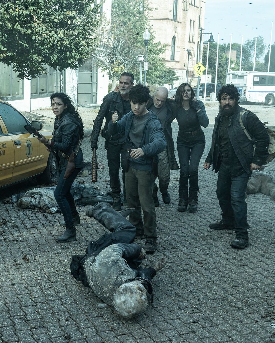 WalkingDead_AMC's tweet photo. Onward we go. #DeadCity https://t.co/H19TdP3Ojl