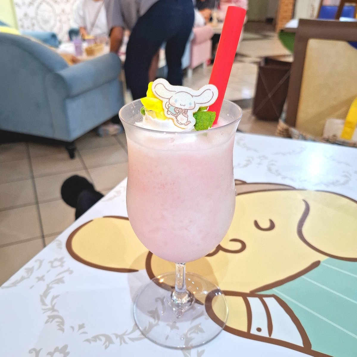 miyukitty428's tweet photo. 📍サンリオキャラクターズ
      ガーデンカフェ

・ハローキティのライスボウル
    ガパオ
・季節のドリンク
    フローズンピーチヨーグルト✍🏻

ガパオも
フローズンピーチヨーグルトも
美味しかった☺️❤️ https://t.co/8eJnJIXCeK
