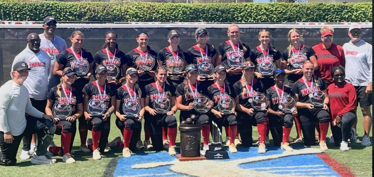 SydneyGonglik1's tweet photo. NATTY CHAMPS!! 🥇🏆 Super blessed I got to be apart of such a talented team for the past 2 weeks! I had a blast getting to know and play with all of you. Good luck to everyone heading off to college, Go Be Great! 

Hitting Stats: 15 PA, 13AB, AVG .538, 7H, 4 singles, 2D, 6RBI, 8R, 2Walks, 1HR

@PGFnetwork #NattyChamp
