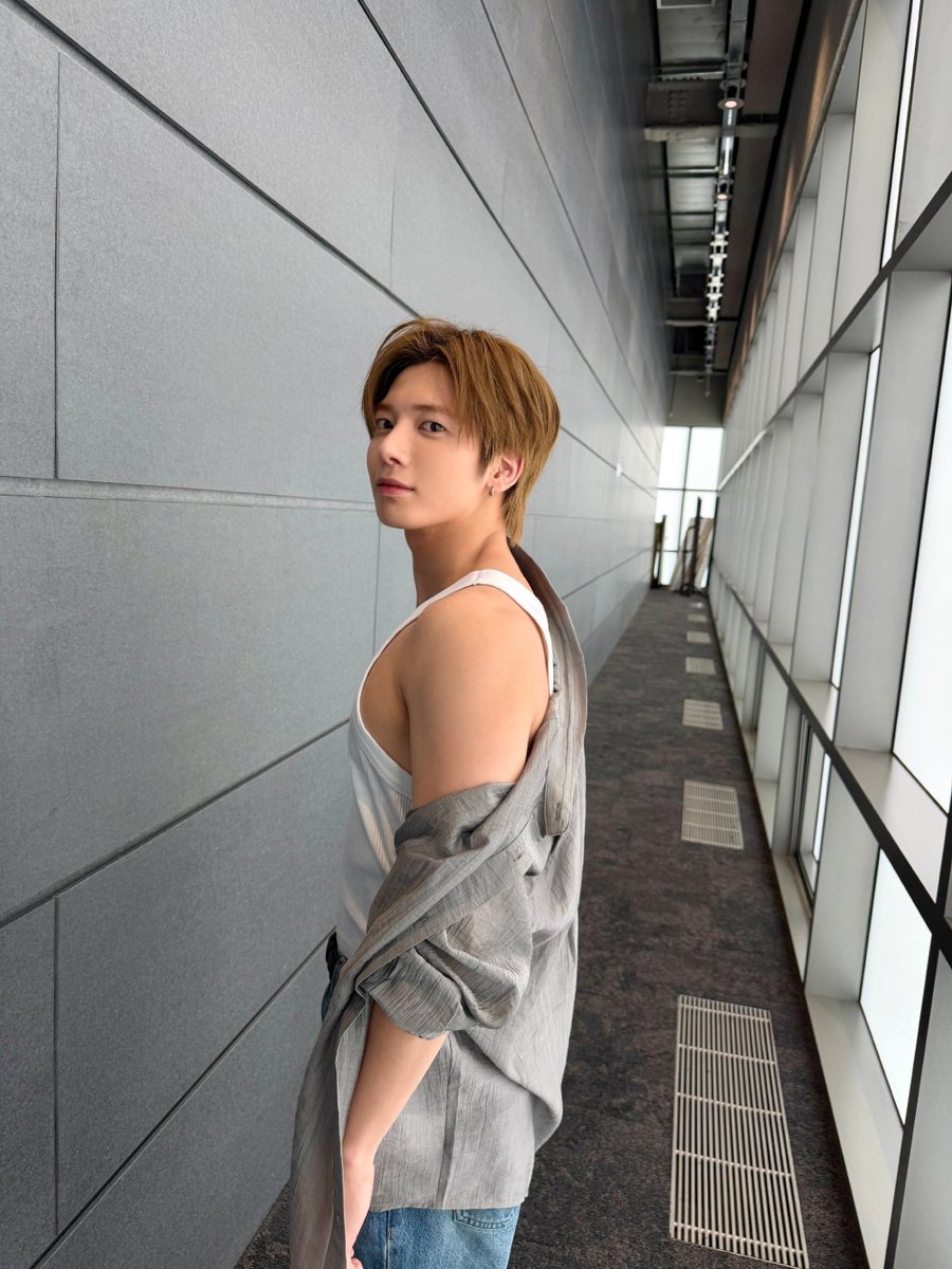 cherrysour_02's tweet photo. TAEHYUN, TE AMO... YA VEN DE UNA VEZ, PARA NO SEGUIR CREYENDO QUE ERES PRODUCTO DE MIS MOMENTOS MÁS DELULU 😩

#ChileWantsTXT #TXTENCHILE2027 

@dgmedioschile @bizarrolivecl @lotusmusica https://t.co/fFJP9VxLMI