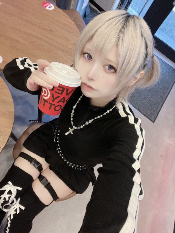 868646e's tweet photo. わ、なんでシコシコしてるんですか？💕
ていうかそれ私の画像ですよね…💕

もしかしていつも私でオナニーとかしてました？💕

#イメプ #なりきり #オナペ #貢ぎマゾ https://t.co/HSeRAWpw0l