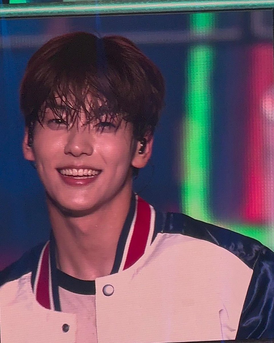 soobcave's tweet photo. i like you sooooo much 😞 https://t.co/FjXPBJRl1t