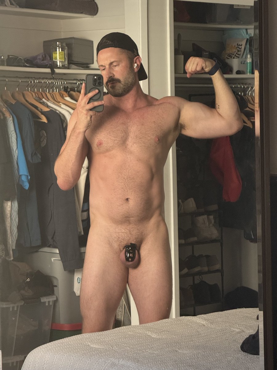 kinksl_ut's tweet photo. Bulk is bulking. https://t.co/sZgwDDFgec