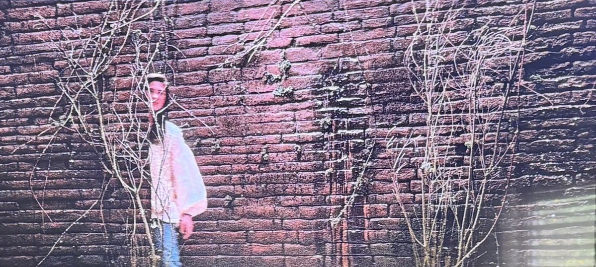 Mosaic_Hyde's tweet photo. Labyrinth (1986). Liminal Spaces. Thresholds. 

Nothing to see. You can go about your business. Move along. Move along. https://t.co/uZqCgBC6bX