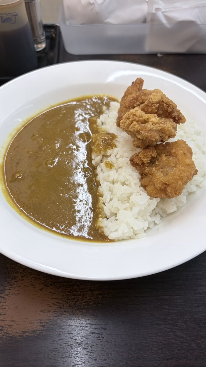 himosukidesu's tweet photo. 朝カレーパン食べたなと思いながら食べたカレー https://t.co/JNjBNEsiCX