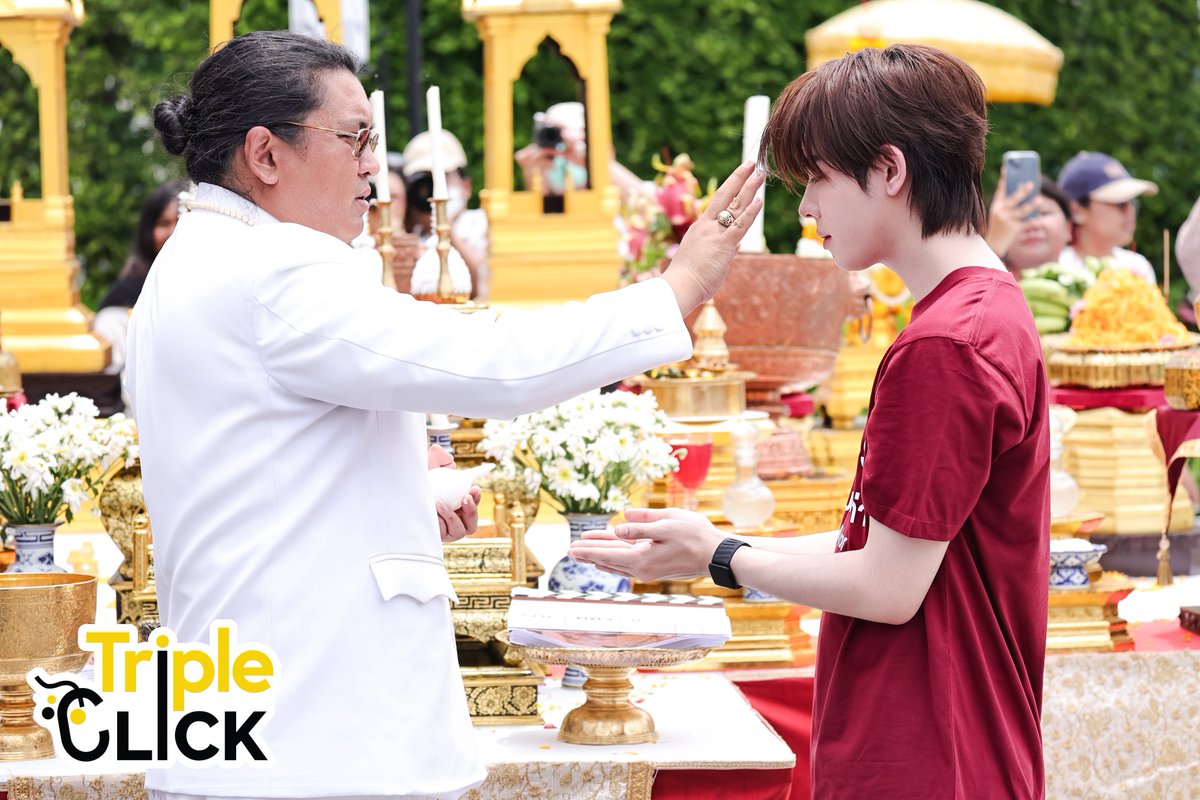 TripleclickTH's tweet photo. เจิมหน้าผาก เสริมมงคล“เฟิร์สวัน-วรรณกร” ในพิธีบวงสรวง ซีรี่ย์ "เมื่อผมอยากเป็นยูทูปเบอร์แข่งกับแฟนเก่า" | You(r)tuber Series

YourTuber Worship
#บวงสรวงYourTuber 
#เติ้ลเฟิร์สวัน #TleFirstone 
#YourtuberSeries
#TLE_mtm #Firstone 
#TleFirstone #เติ้ลเฟิร์สวัน https://t.co/V3ZXHcsR7o