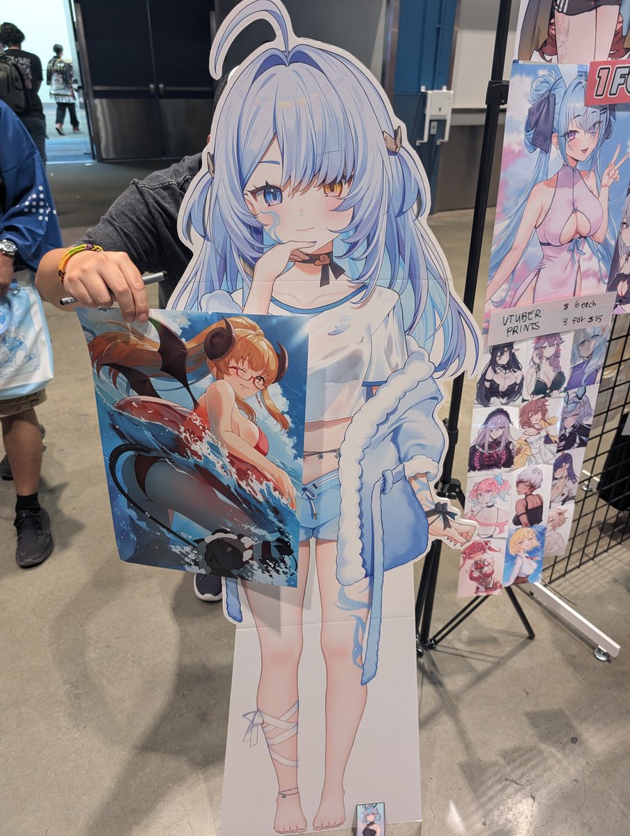 backdammon's tweet photo. With the conclusion of #OffKaiGen5, I may have ended my birthday on an unexpected acquisition of this beautiful standee of my one and only oshi @sayusyn and also great to see more artist are coming out to with amazing prints and merch of her. Continue to keep supporting her! https://t.co/yZU9g5Ugmx