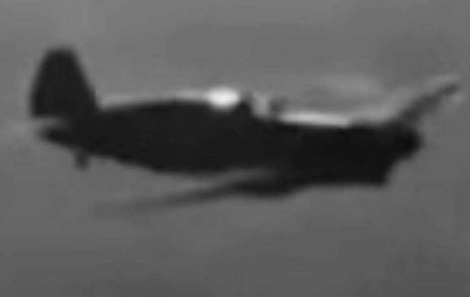Tokkotai___'s tweet photo. 1ª) Uno de los cazas caza #Yakolev Yak-7 que aparecen brevemente en el vídeo realizando el papel de #Hawker Hurricane 

#WW2 #SGM #Ostfront https://t.co/6EOXlGUiNs