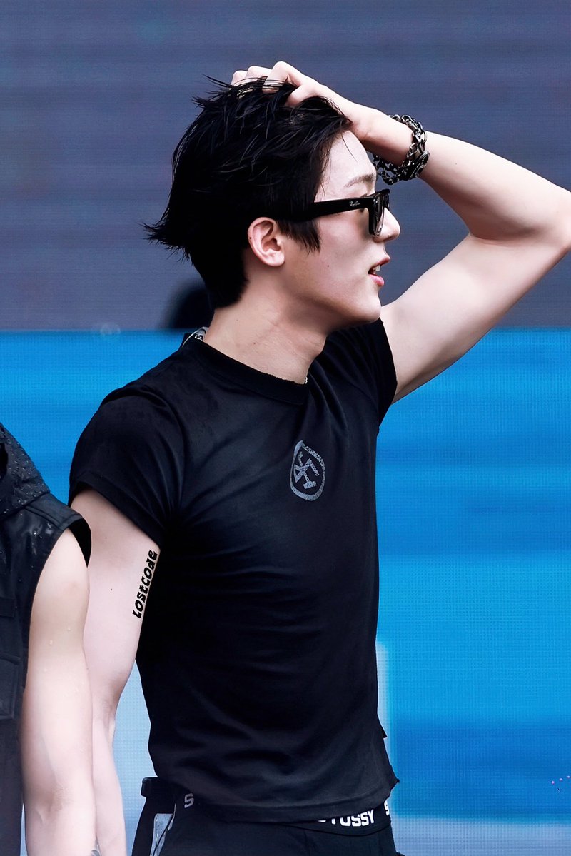 lostcode2am's tweet photo. 260726 waterbomb
🕶️

#라이언 #wayfboys #wayf #ryan https://t.co/L6H7Ie32Gy