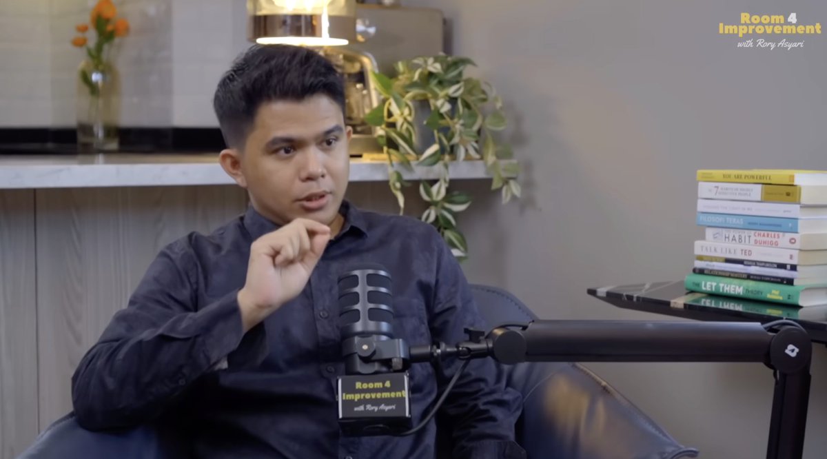 LambeSahamjja's tweet photo. abang ini cerita hati hati kalo ada KPR yang DP 0%:
- dp itu indikator kesiapan finansial 
- kalau nabung dp aja susah, berarti belum mampu
- beli rumah bukan cuma dp 
- ada biaya ajb, bphtb, pajak, biaya bank (3,5-4% dari plafon)
- kalau dp & biaya bank sama-sama disubsidi developer, itu makin bahaya
- dp 0% bikin orang cepat dapat rumah, tapi belum tentu layak punya rumah
- biasanya orang yang kepincut dp 0% juga kepincut bunga fix murah di awal
- ujungnya kejebak bunga floating yang bisa naik sampai 4x lipat