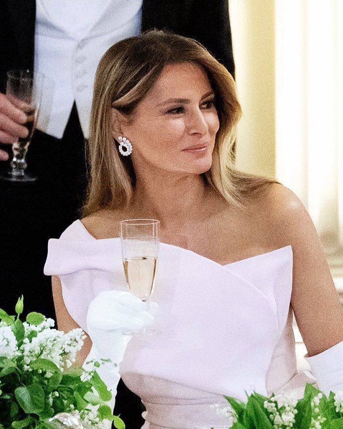 therealerictrum's tweet photo. Our First Lady simply the most elegant and beautiful. 🩷 https://t.co/Ypaku4OuCE