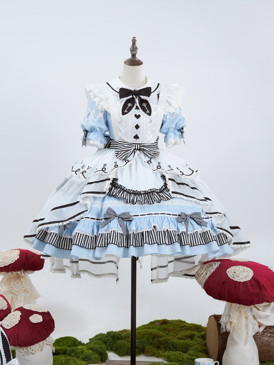 hoshibakoWorks's tweet photo. 🌟販売予告🌟

Sweet Unbirthday

『ワンダーランドに飛び込む準備はいい？』

✧5th Anniversary Fashion Show✧にてお披露目したキュートなアリスシリーズが明日よりBASE先行販売開始⏰

https://t.co/89FbCi0kqe https://t.co/SL8q3Irw0n