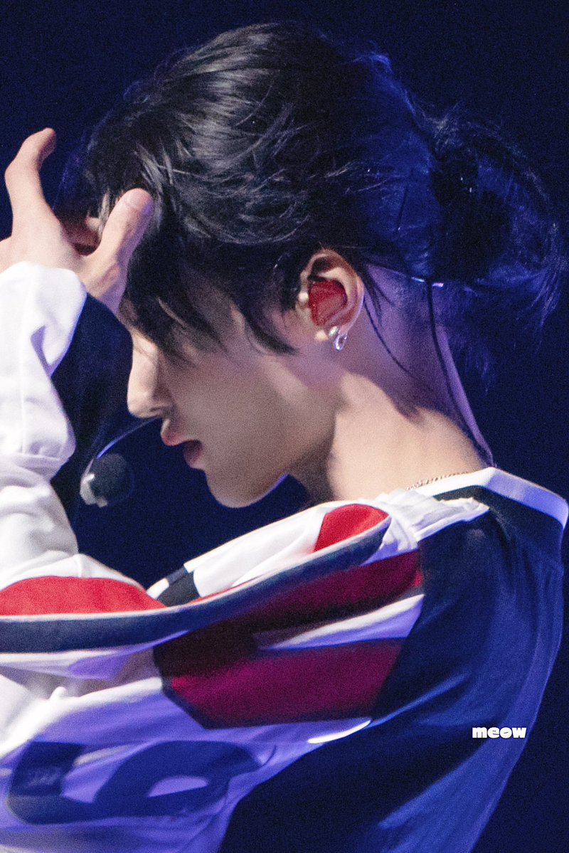 wnbsloop's tweet photo. wonbin’s side profile is so pretty https://t.co/UZmYR150SU