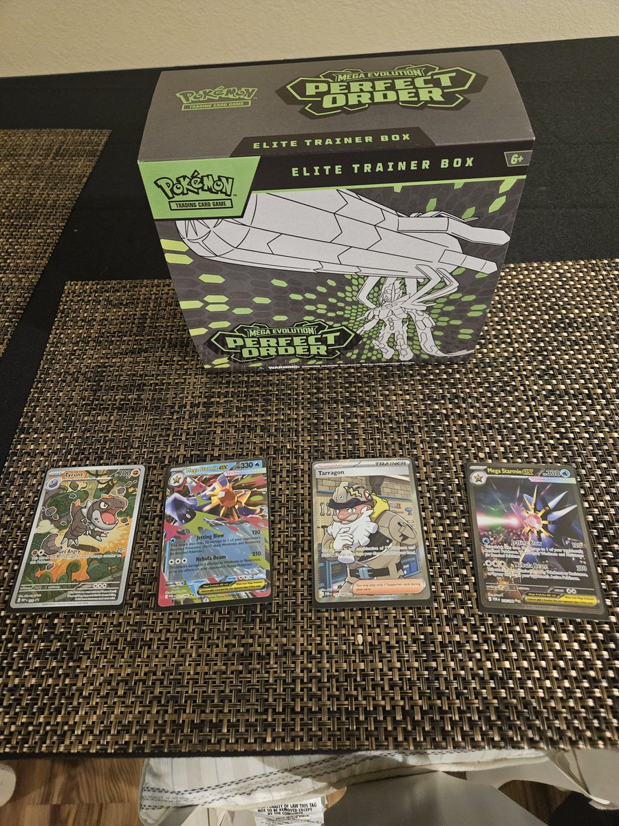 PeakSpecialist's tweet photo. My hits from a perfect order etb I found https://t.co/zPjakcX9jq