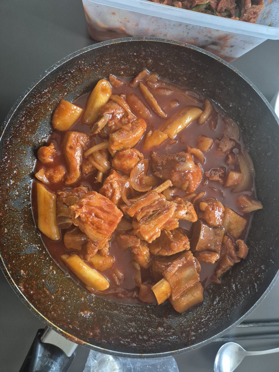 samesachi0302's tweet photo. 시간 오래걸리는 갈비찜 https://t.co/4d7PkqMZCc