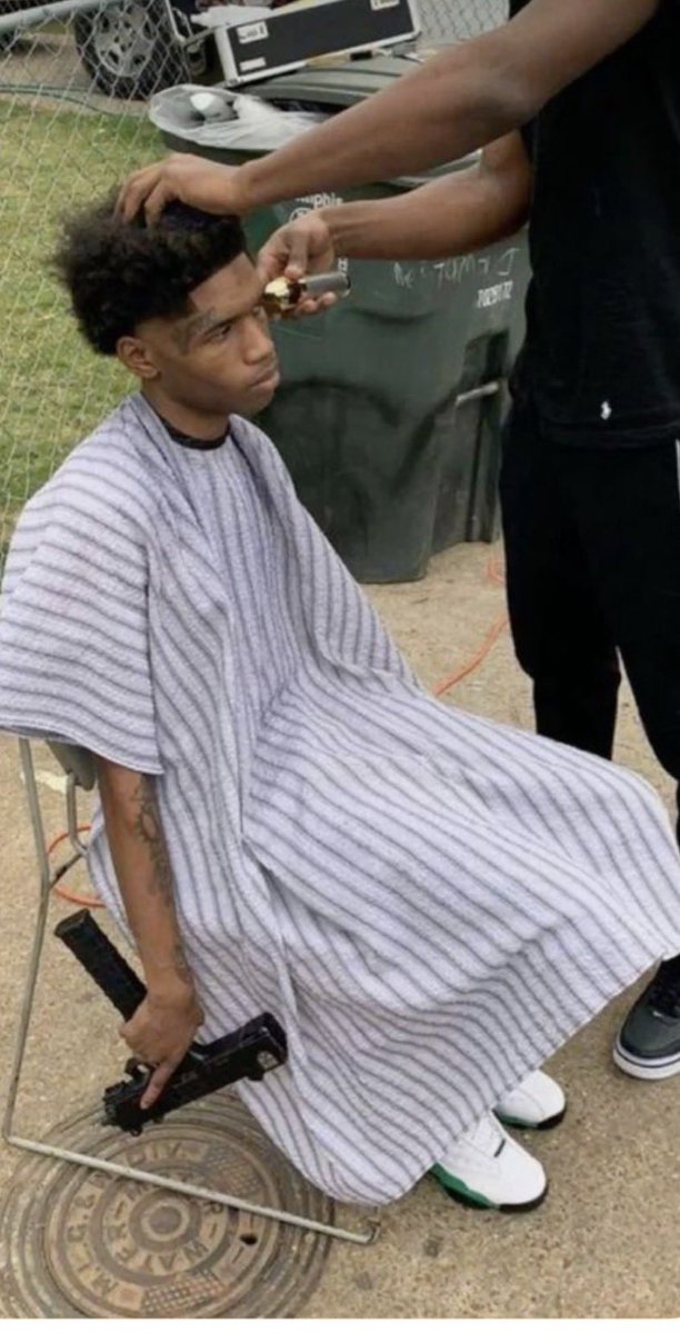 FwTrex's tweet photo. Mess up the hairline and find out 🌚 https://t.co/HVmQ5iFzYY