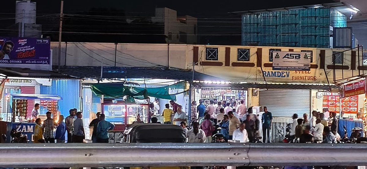Afroz00786's tweet photo. Liquor shop operating right next to (Good Shepherd School) in [Balaji Nagar Highway, Kurnool - 518006]! This is a clear breach of AP Excise distance norms (100m rule).

​Requesting our "CM - CBN" Sir to take a strict action. @AndhraPradeshCM,  @collector_krnl , @APDeputyCMO https://t.co/VmUyJyejCa