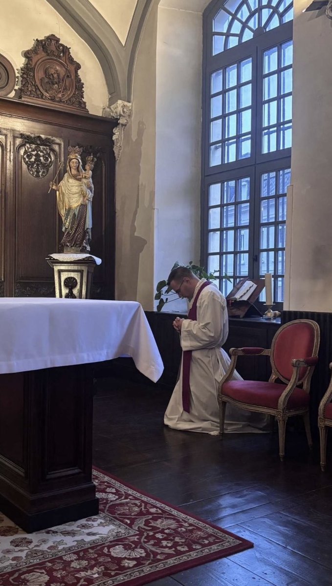 JadeHer3's tweet photo. Je prie pour que la France soit enfin débarrassée de tous ces démons qui la détruise ✝️🙏 https://t.co/1PWRFL8BUm