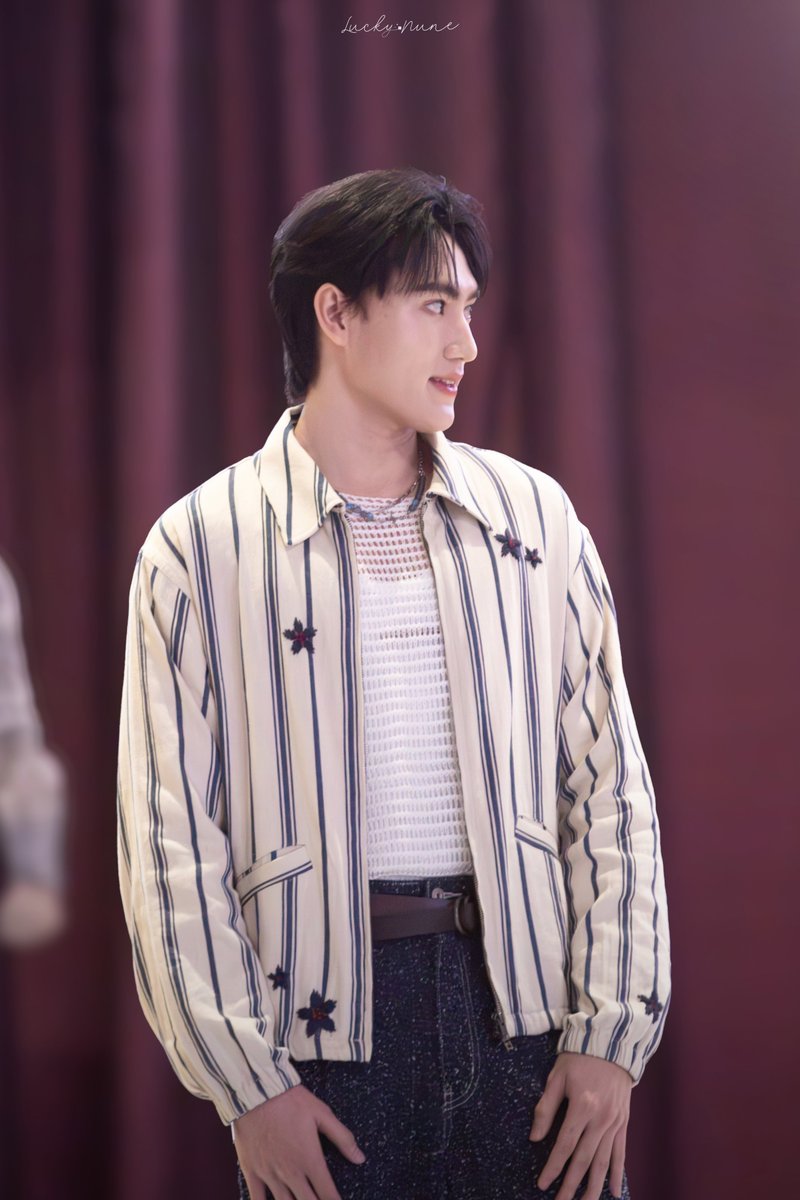 _amisas95's tweet photo. 260726 N’PUNG AT YOUR THIRD SERIES EP1 - 1 🍞🏝️

NOW YOUR SEA THIRD

#คืนนี้ที่สามเป็นของเธอ
#pungphirunwat https://t.co/k5Gy0Dgclr