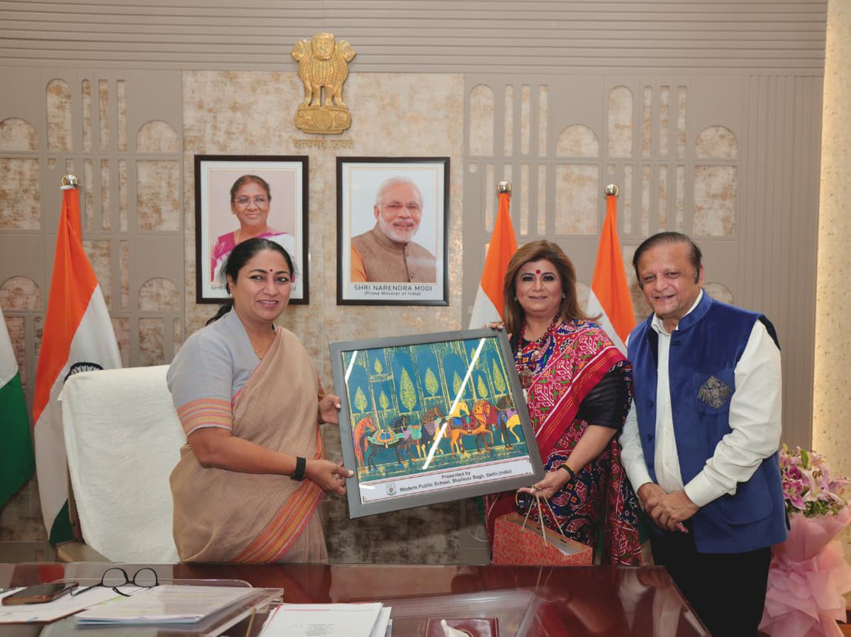 Asifbhamlaa's tweet photo. @bhamlafoundatio Led A delegation to have a meaningful audience with the Hon’ble Chief Minister of Delhi. @CMODelhi @gupta_rekha Ji The interaction was marked by a shared vision With RP Foundation For #PinkERickshaw and a deep commitment to women empowerment, women’s safety, women-led entrepreneurship, and environmental sustainability.

Stay tuned... A transformative initiative is on the horizon.

In frame: Hon’ble Chief Minister of Delhi, Mr. Asif Bhamla, Dr. Alka Kapur, Mr. Rohit Pandit, Mr. Romanchak Arora, and Others 

#BhamlaFoundation #ChiefMinisterDelhi #WomenEmpowerment #WomenSafety #PinkERickshaw #WomenEntrepreneurship Sustainability