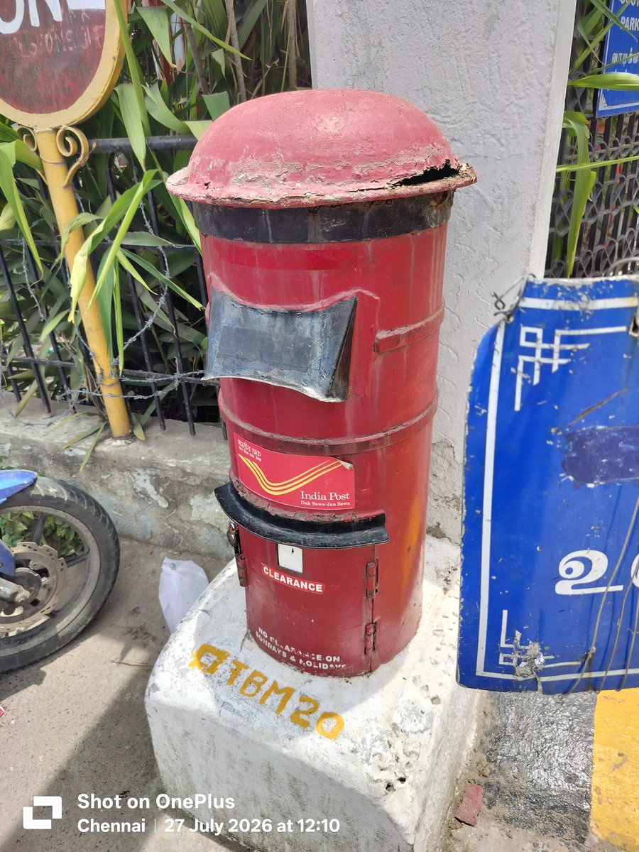 gothandaraman_'s tweet photo. @IndiaPostOffice @PMOIndia The post box at Velachery Post Office 600042 entrance is badly damaged With monsoon approaching, mail deposited will get exposed to rain Kindly arrange immediate replacement, the post box will not be able to protect letters and documents https://t.co/XLh6lOWBKY