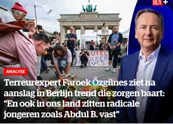 dirk_vandebergh's tweet photo. Deze geniale 'terreurexpert' heeft het licht gezien. Wel rijkelijk laat en, laten we eerlijk zijn, geheel onverwacht. Het is een beetje zoals 'ontdekken' dat water nat is of de zon warmte geeft. 🤡🤡😝🤣Paljas! https://t.co/6z3ncY9Zyw