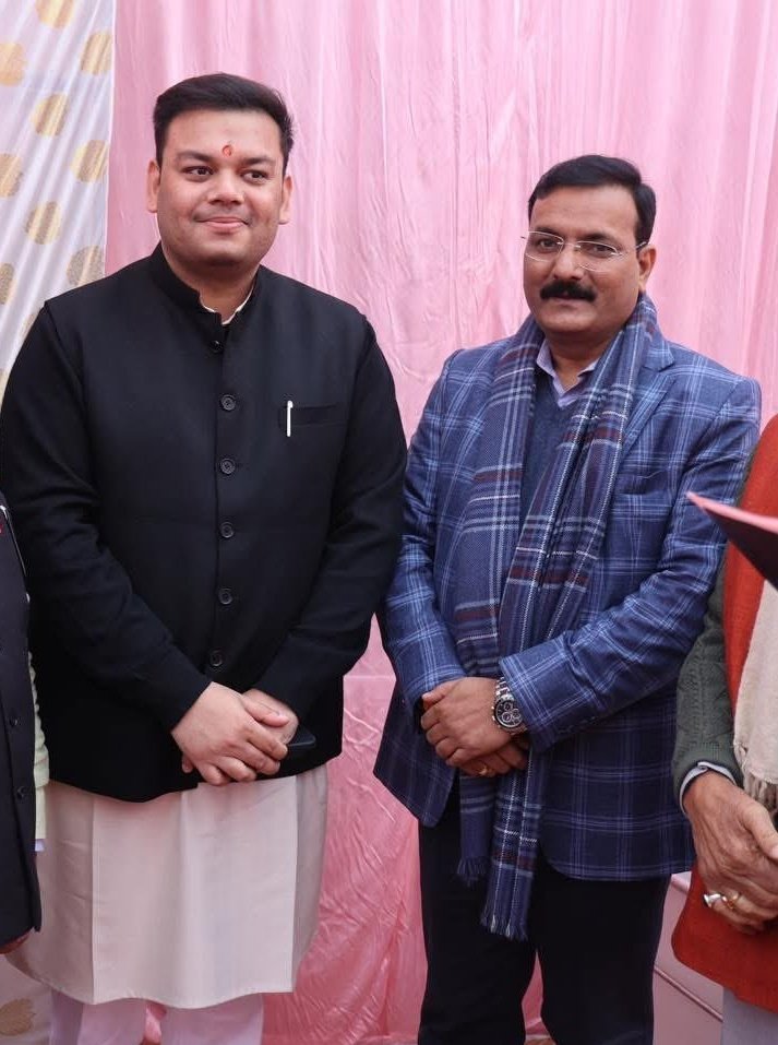 Pal_Sahab_76's tweet photo. #मनीष_सिसोदिया शिक्षा मंत्री #दिल्ली
#बुलाकी_दास_कल्ला शिक्षा मंत्री #राजस्थान
#सतीश_दूबे शिक्षा मंत्री #UP से

#शिक्षा_मंत्री कोई भी हो चुनाव जरूर हारता हैं,
अगला नम्बर #अतरौली_बाले_भैया का हैं

बस देर हैं,अंधेर नही हैं

@myogiadityanath
@narendramodi
@asim_arun

#शिक्षक_भर्ती https://t.co/OdzKoGPTsd