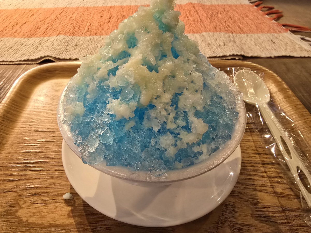TNP_NINOSAN's tweet photo. 今日は朝から大田市場へ。😎

エビフライ定食大盛
トンカツ単品
ライス大追加
かき氷🍧
ホットコーヒー

かき氷はなかなか良かったが、
頭がきーんとなったわ(笑)
がっついて食べたから、、、

ガッツリ食べて帰りました。🚙 https://t.co/6nZY3vGPS8