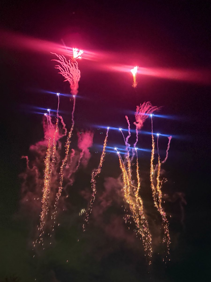 Naomi_naomaru's tweet photo. 2026.07.26

竹寺presents
～カインズホーム×ベルク～
🎇夏祭り🎇

初めての場所へ～

夏の始まり、お天気もお祭り気分🏮

雨にも雷にも負けず歌声のお届け

雨も滴るいい男👏👏

コラボも素敵だったな✨️

初花火素敵な思い出が増えました🎇 ✨

楽しかった...♪*ﾟ

#市原マサヒロ
#やまけい https://t.co/oJvflcOUxF