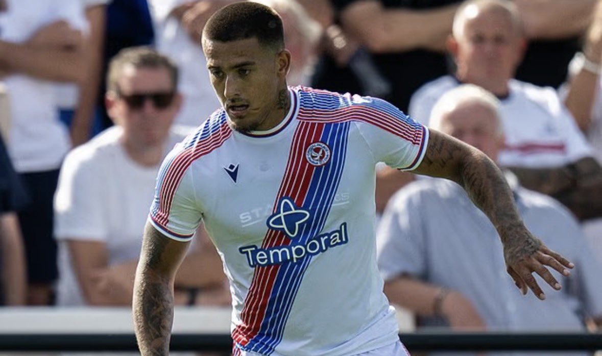 PalaceReport's tweet photo. 🚨🏴󠁧󠁢󠁷󠁬󠁳󠁿 Crystal Palace expected to leave Danny Imray out of squad for the pre-season Como Cup in Italy 🇮🇹 

The 23yo closing in on move to Wrexham.

Deal worth around £5m for full-back. 💵 

@mcgrathmike https://t.co/l8JR3bEZOg