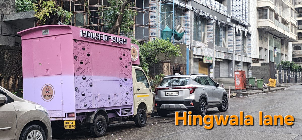 chheda_pravin's tweet photo. Illegal food trucks &amp; joints are rapidly increasing across #Ghatkopar_East , taking over public spaces, roads, and lanes. This massive scale of unauthorized commercial activity is choking pedestrian pathways and causing traffic chaos.Severe bottlenecks and safety hazards are.. 2 https://t.co/ElKpqfPV7v
