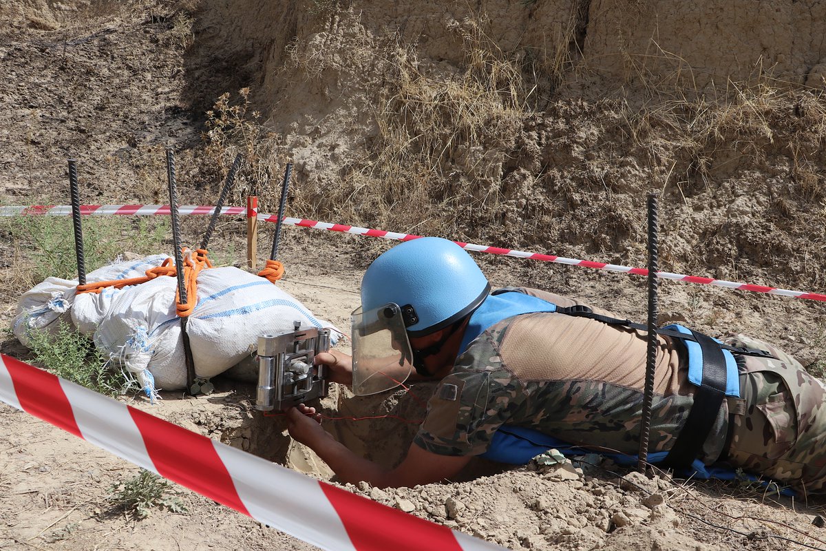 oscedushanbe's tweet photo. From 6-24 July, 5 service members of the State Border Service of the Kyrgyz Republic completed the EOD Level 3 course at REHTC in Dushanbe, concluding the EOD 1- 3 training cycle. Implemented by @oscedushanbe &amp; @oscebishkek 
#regionalsecurity #eod #oscedushanbe https://t.co/wPXeCx4NZB