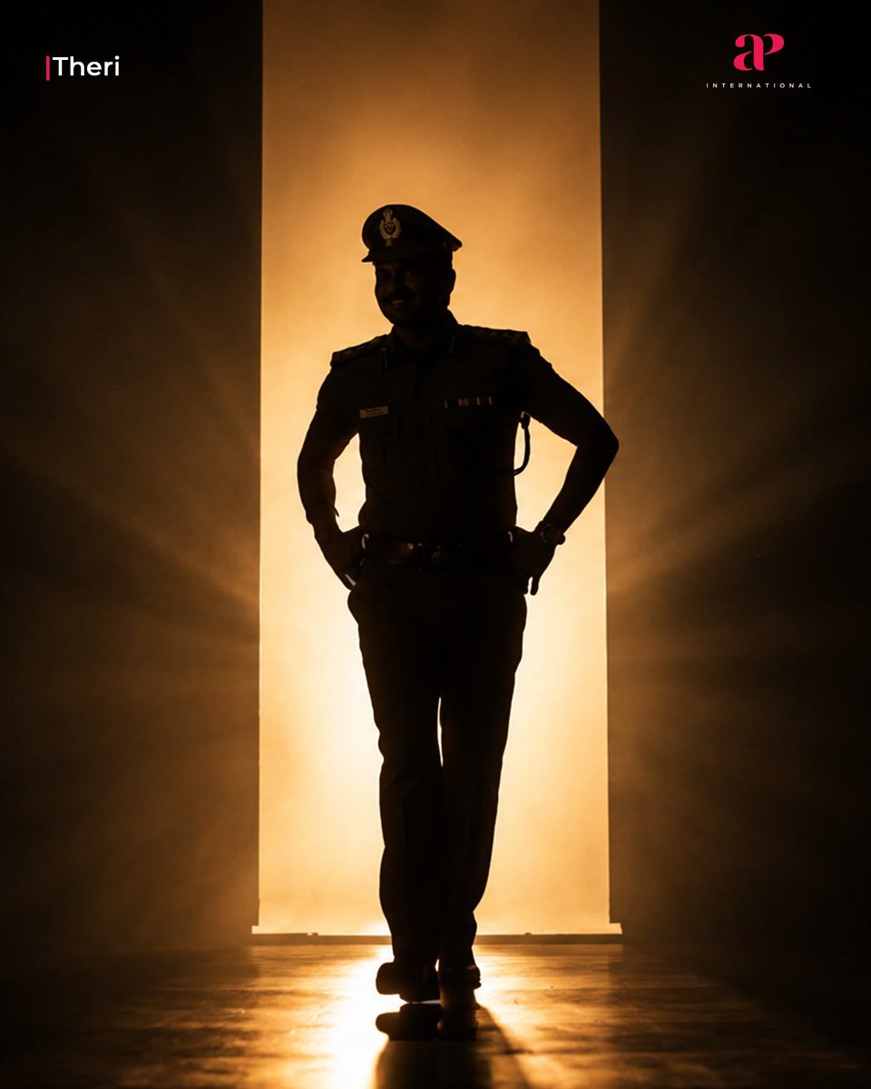 APIfilms's tweet photo. Not just four silhouettes. 🛐
A lifetime of memories in every frame.
Forever our Thalapathy! 🔥

#Ghilli #Theri #Thalaivaa #Kaththi #ThalapathyVijay https://t.co/dawOFbjeNg