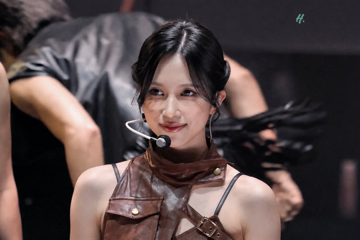 Han19895's tweet photo. ミナの多面性
#MINA #미나 #ミナ
#TWICE #트와이스 
#TWICE_THIS_IS_FOR_WORLD_TOUR_FINALE_IN_SEOUL https://t.co/cb8nqZ5J6b
