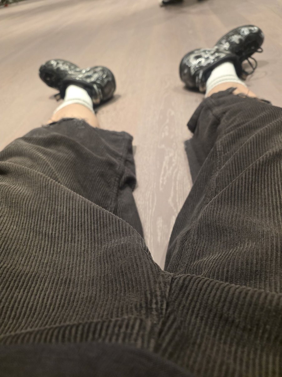 riizetalk's tweet photo. 🦕💭 • 260727 
[4:35 PM KST] 

hilo

in the middle of practicing ~ https://t.co/yJ7JYPgubw