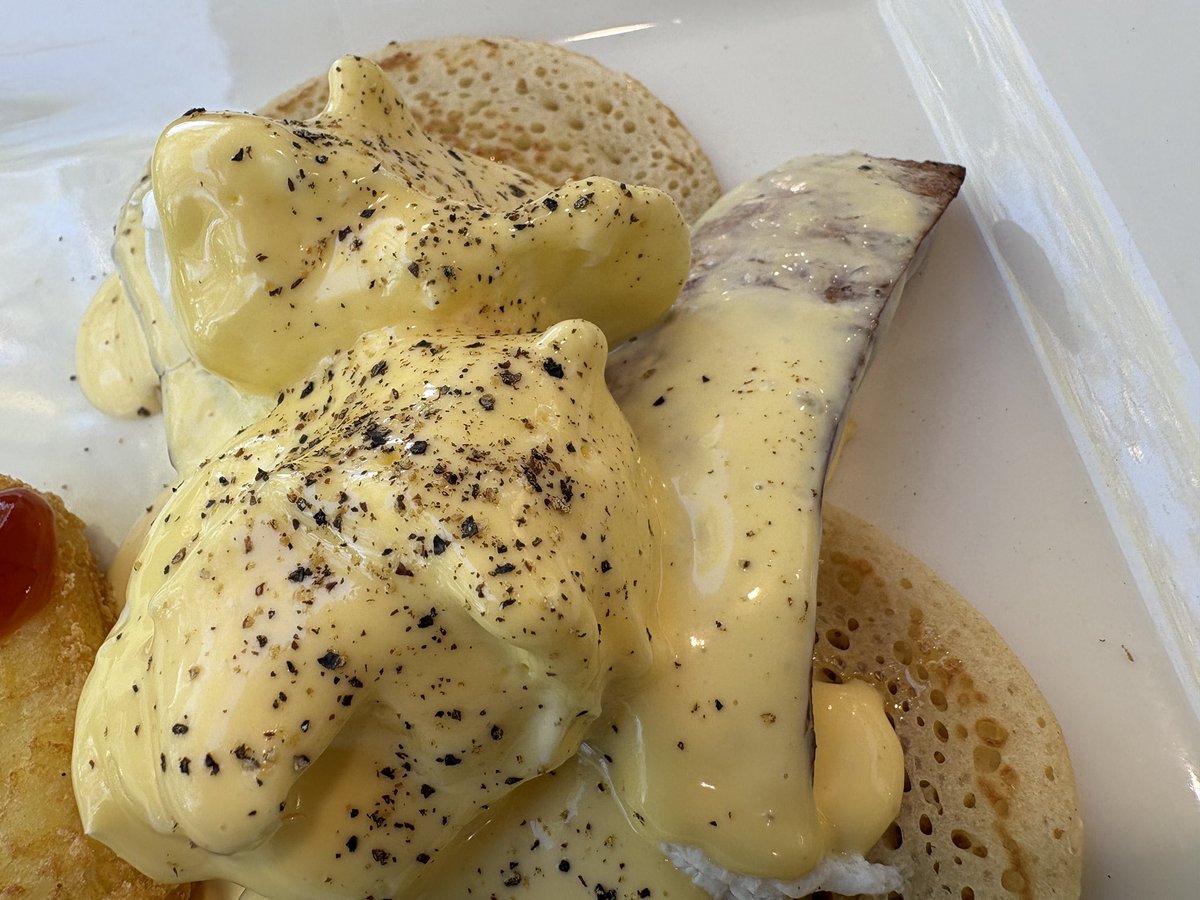 SpencerHowson's tweet photo. I was sceptical but it turns out Eggs Benedict with Spicy Sausage is inspired! Café 63. https://t.co/1tyUI18Haw