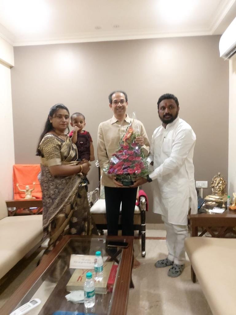 amolmitkari22's tweet photo. राज्याचे माजी मुख्यमंत्री व शिवसेना पक्षप्रमुख श्री @uddhavthackeray साहेब आपणास वाढदिवसाच्या मनःपूर्वक शुभेच्छा 💐💐आई भवानी आपणास उदंड आयुष्य देवो हीच भवानी चरणी प्रार्थना 💐💐 https://t.co/OztAjCGwZl