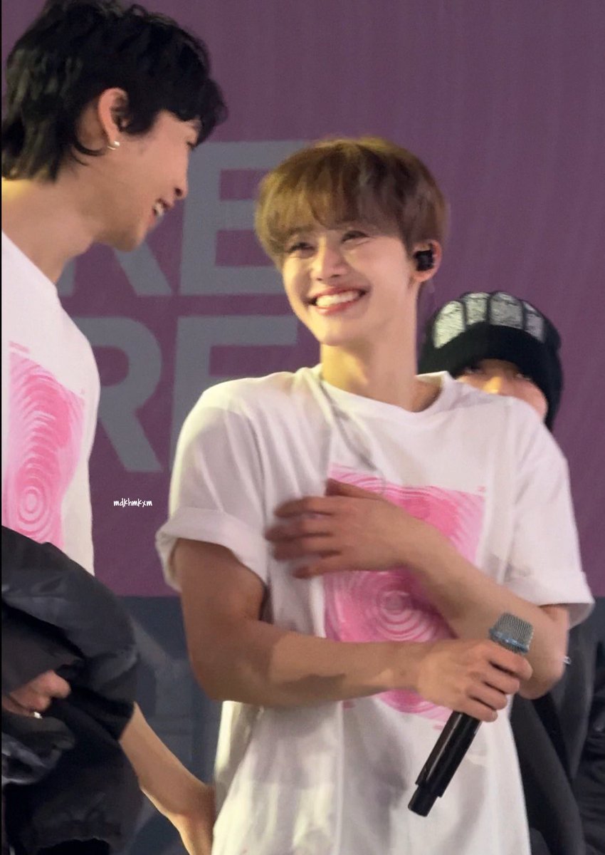 jensungroll's tweet photo. his smile here i’m melting https://t.co/OJdbKa2Y6Y