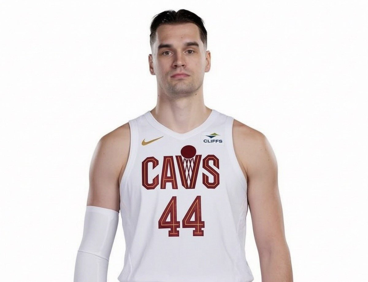 jahstalk's tweet photo. Mario Hezonja (Super Mario) in Cavalier threads going back to #44 🔥 

@mariohezonja https://t.co/AgC5fYnSLJ
