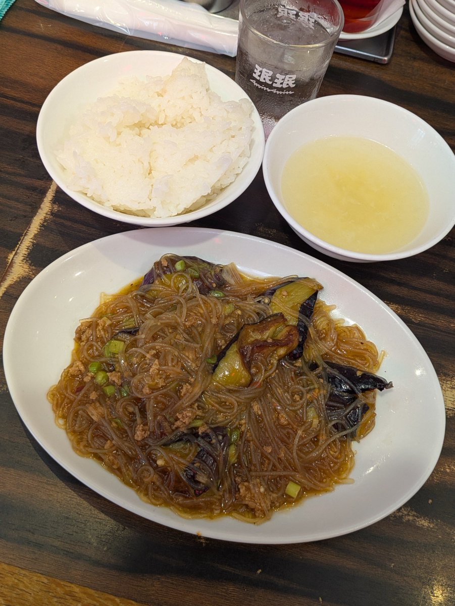 KG_Holy's tweet photo. 難波の珉珉 南千日前本店で日替わり定食🥢
メインは春雨入り麻婆茄子🍆 https://t.co/TKtrNYX8Ak