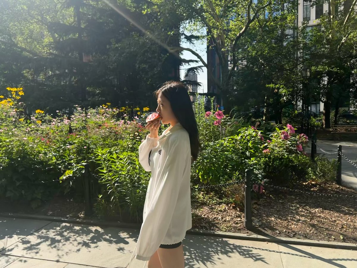 ivepics_'s tweet photo. yujin instagram update https://t.co/83Tg1tqcUP