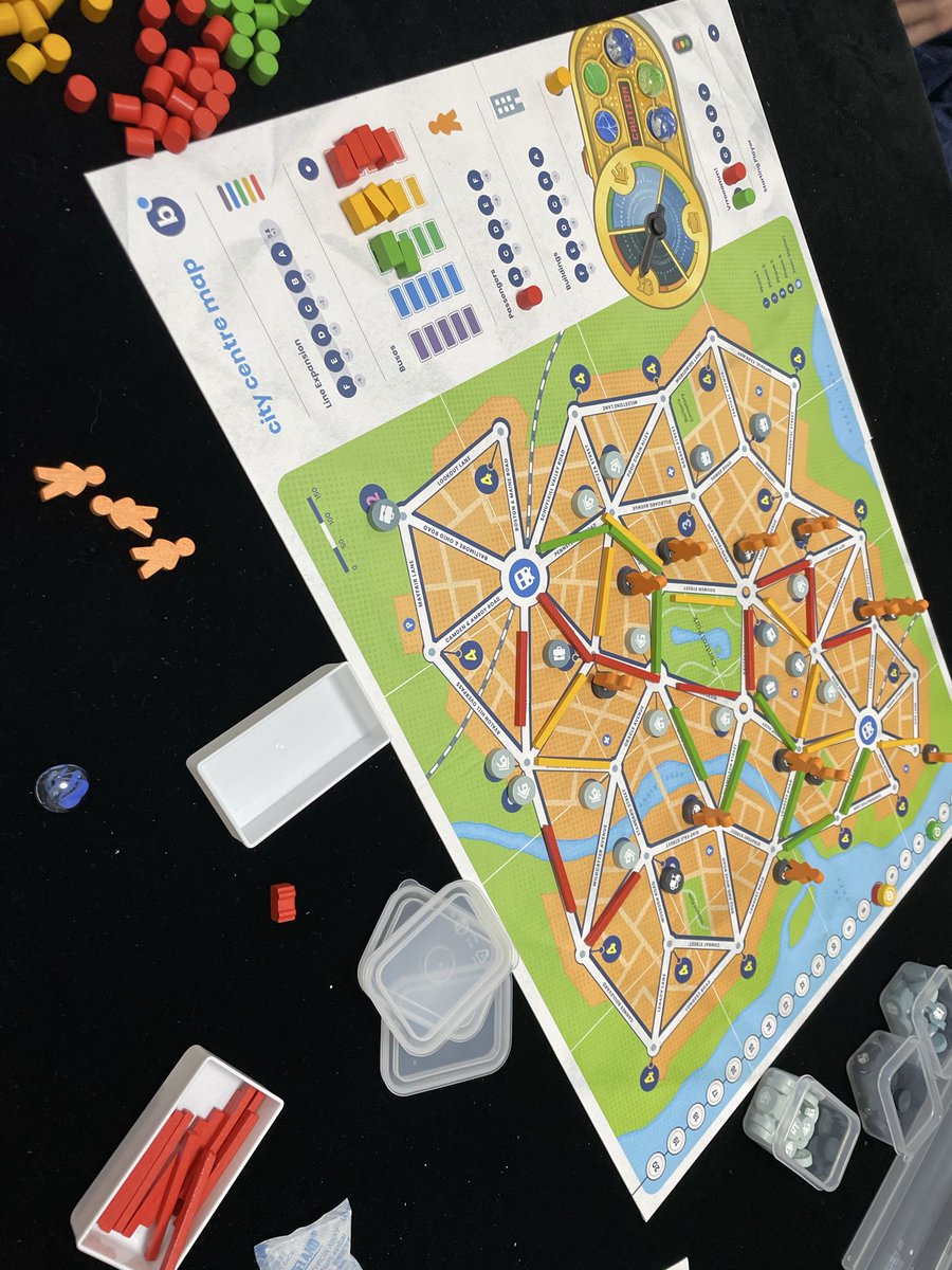 rurato's tweet photo. 同級生で
busはじめて勝った
リスボアはなかなか濃厚なゲームだった
ホイッスルマウンテンは独特で派手でいいね https://t.co/AT8D2jj9eE