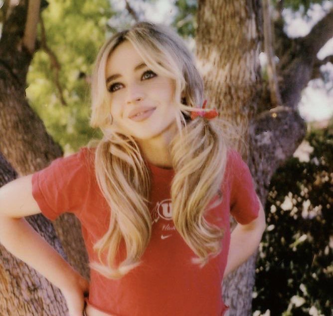 Roo_mbf's tweet photo. Can never get over this gorgeous look 🩷
#sabtwt #sabrinacarpenter https://t.co/OQ5AyXScqC