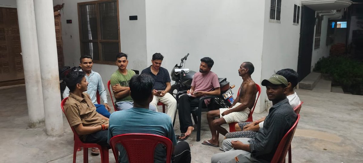 VineetBjp41's tweet photo. जिलाध्यक्ष भाजपा श्री @BJPRajeshshukla जी के निर्देशानुसार आज के #DLP के विशेष अभियान के निमित्त दिए गए लक्ष्य को पूर्ण करने के लिए योजना रचना तैयार की।

#विनीत_जायसवाल 
नगर अध्यक्ष भाजपा 
लहरपुर नगर 
सीतापुर
@idharampalsingh
@sanjayraiupbjp https://t.co/SCe4QEUR69