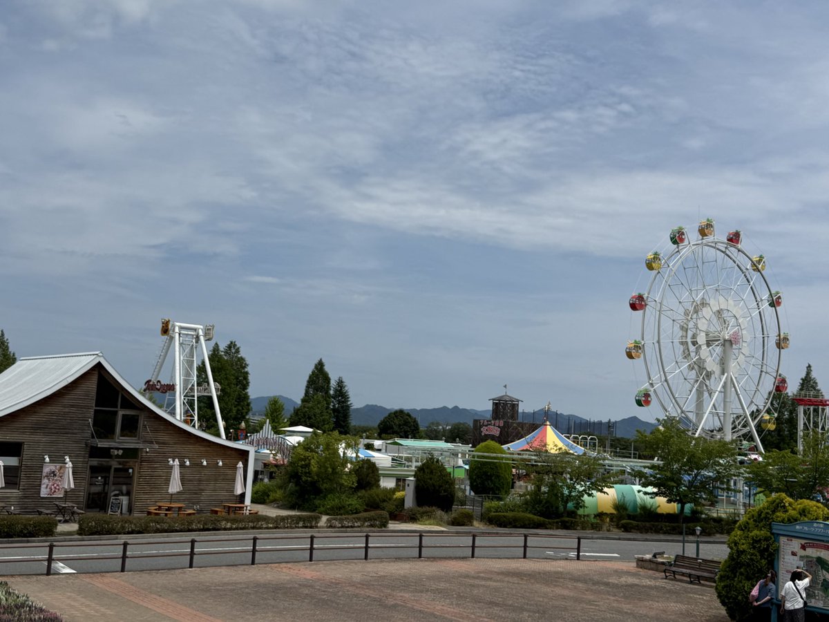rekoko0116's tweet photo. 桃狩り🍑初めて来たけど、桃の美味しいの見分けるのってめちゃ難しい😓 https://t.co/b0ebW90pgQ